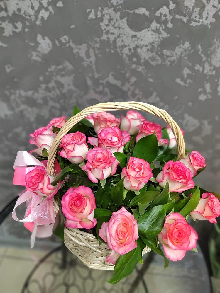 Цветочная композиция из Розы в корзине в Покровском Ростовской области
