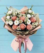 Букет цветов из:  Розы, Альстромерии и Лизиантусы в Покровском Ростовской области