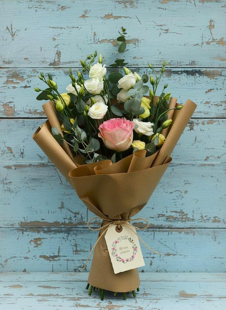 Букет цветов из: Розы и Лизиантусы в Покровском Ростовской области