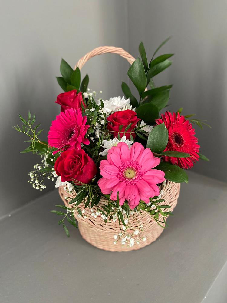 Цветочная композиция из Розы, Хризантемы и Герберы в корзине в Покровском Ростовской области