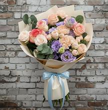 Букет цветов из:  Розы, Лизиантусы и Гвоздики в Покровском Ростовской области